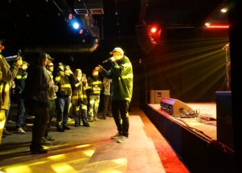 Cody Pope performing