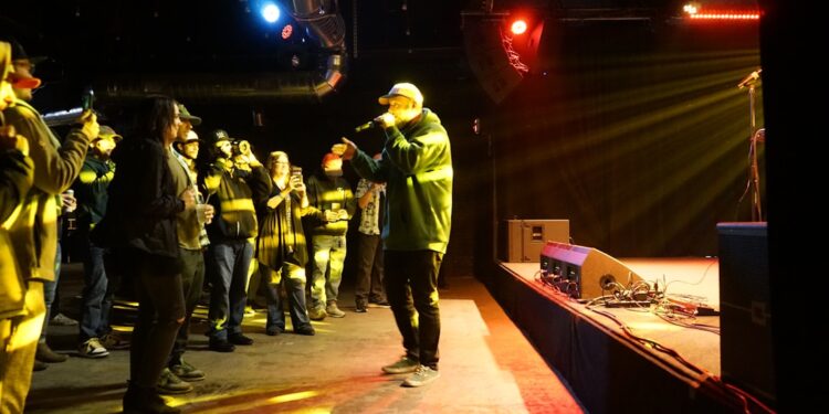 Cody Pope performing