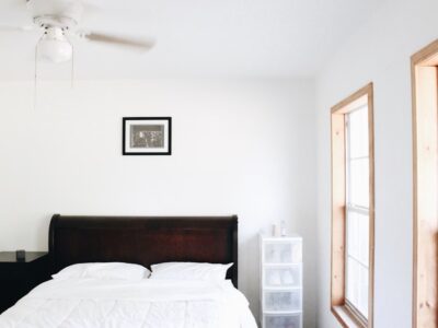 slaapkamer opruimen - tidy minimal bedroom