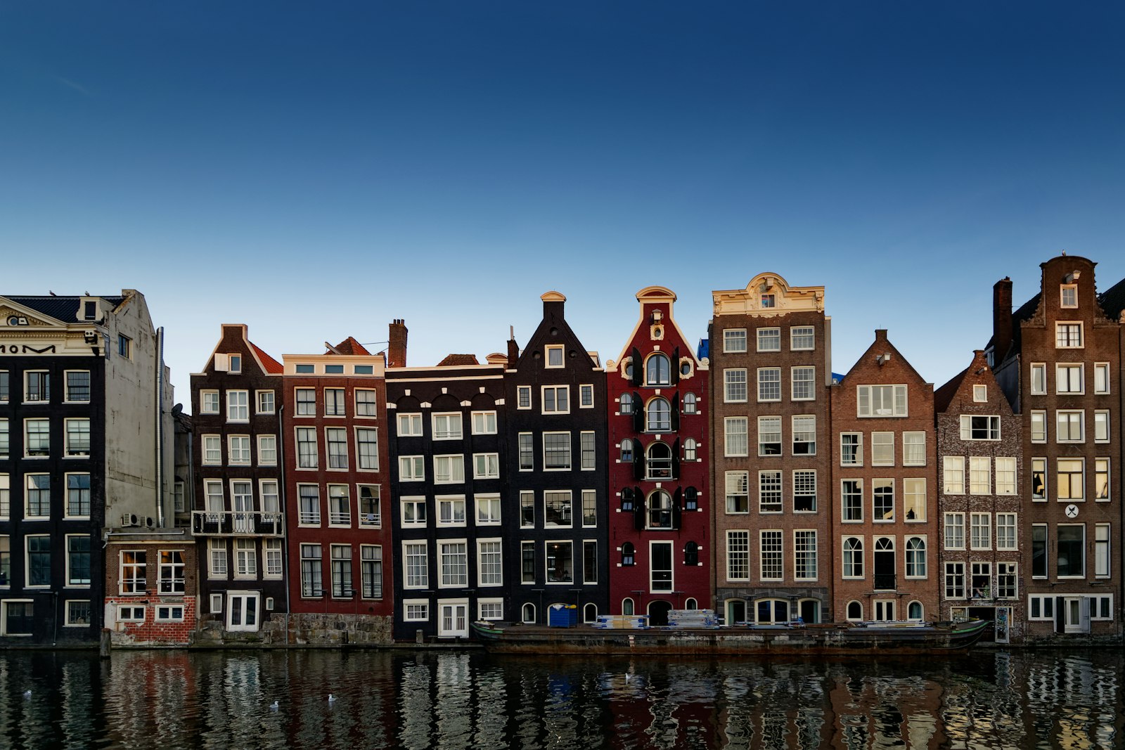 Waardevol erfgoed beschermen: hoe je de gevel van een monumentale woning onderhoudt
